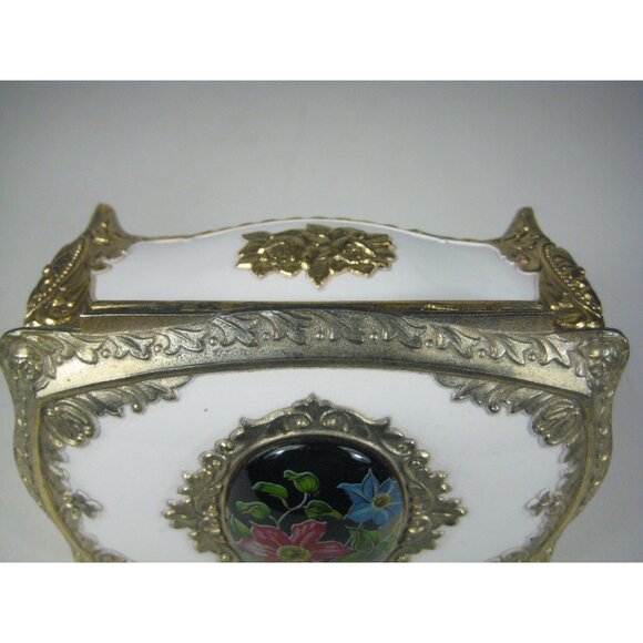 Vintage White Gold Plastic Metal Music Trinket Box Floral Design Lid Japan - Picture 9 of 12